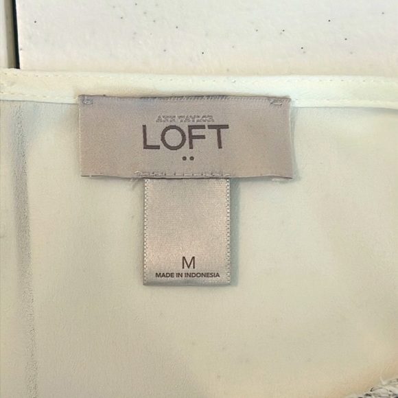 Loft Sweater w/Sheer Sleeves Size Medium - Picture 3 of 4